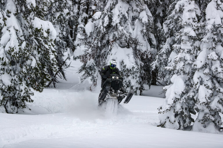 Teaser Polaris 850 RMK SP 155″ 3.25