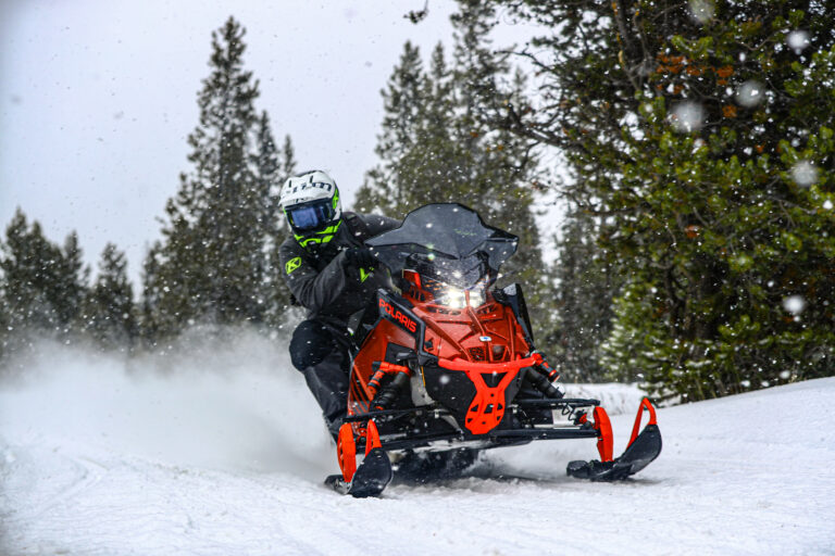 Teaser Polaris Boost Indy VR1 850 137″